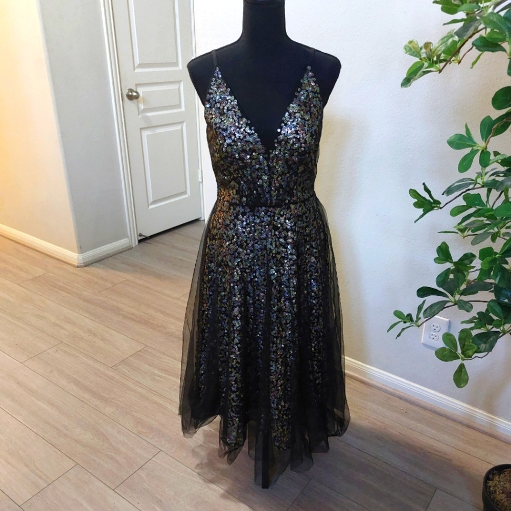 Dress The Population Black Sequin V neck Women's Party Dress Size Small NWT.